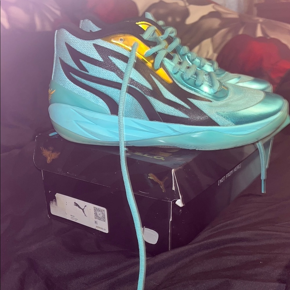 Puma Aqua and Black Athletic Shoes